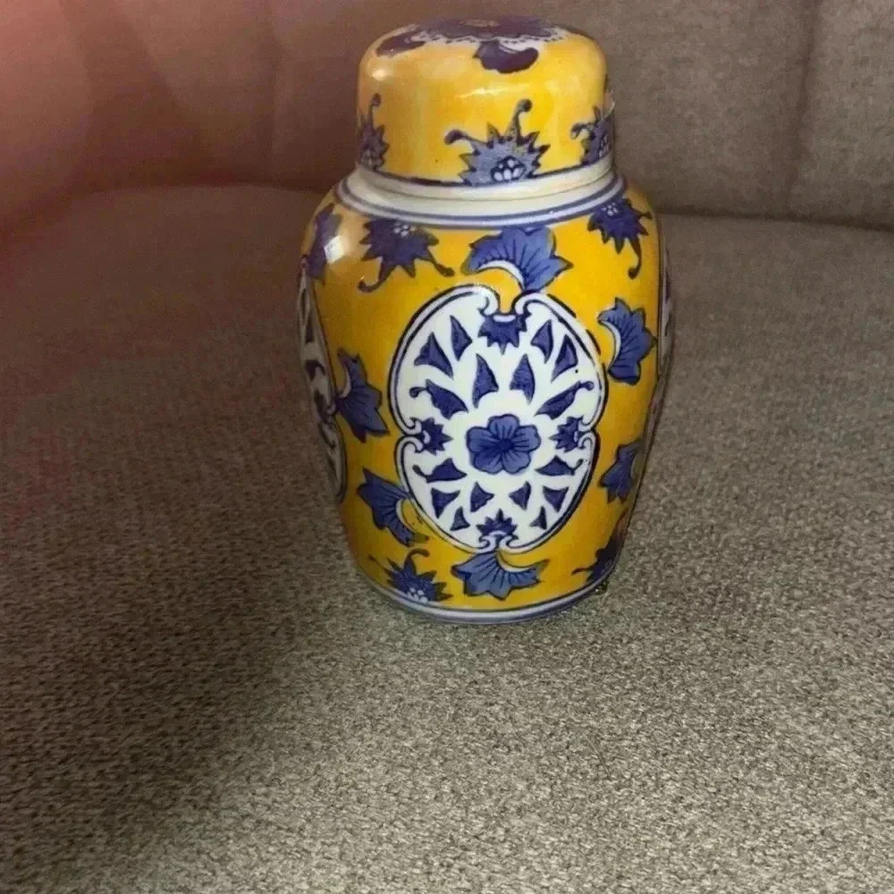 Vtg Chinese Ginger Jar 6" Yellow Blue Lidded Porcelain Jar Floral Panels Signed